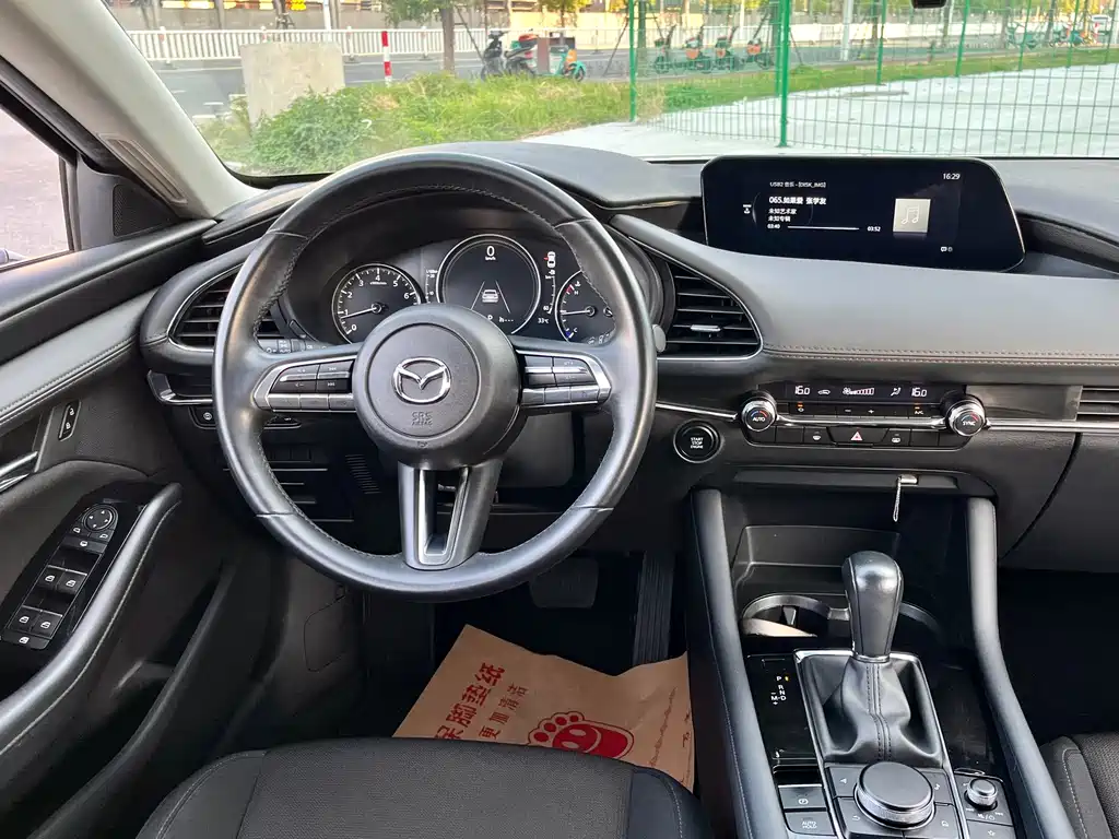 Mazda 3 Axela — миниатюра 5