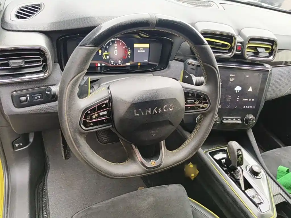 Lynk & Co 03 — миниатюра 11