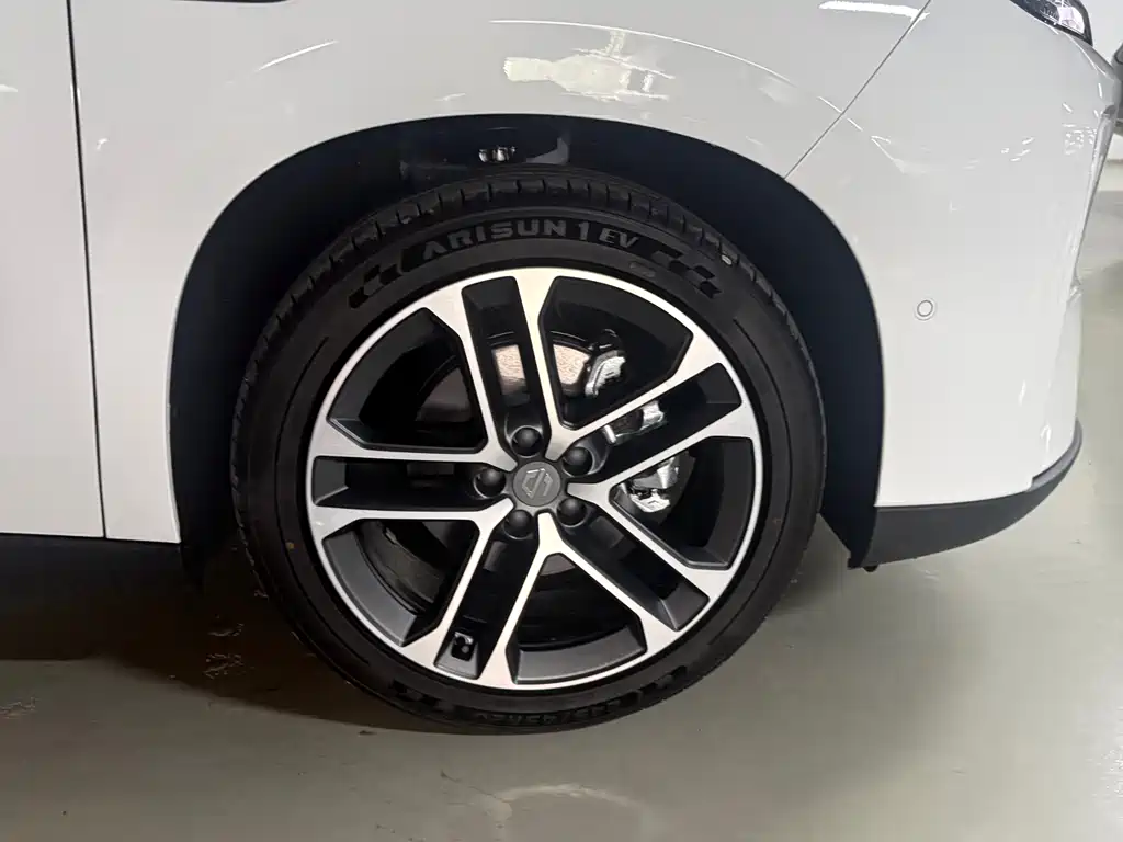Leapmotor Leapmotor C10 — миниатюра 7