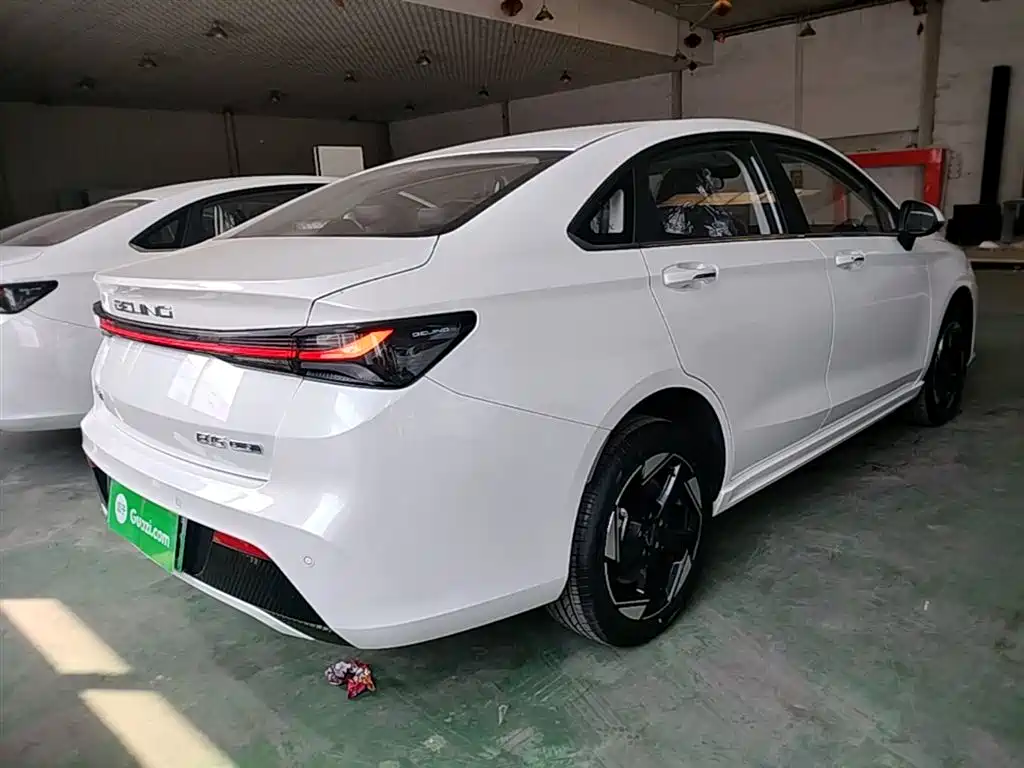 BAIC EU5 Plus — миниатюра 7