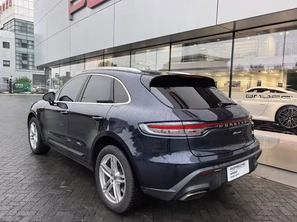 Porsche Macan — миниатюра 10