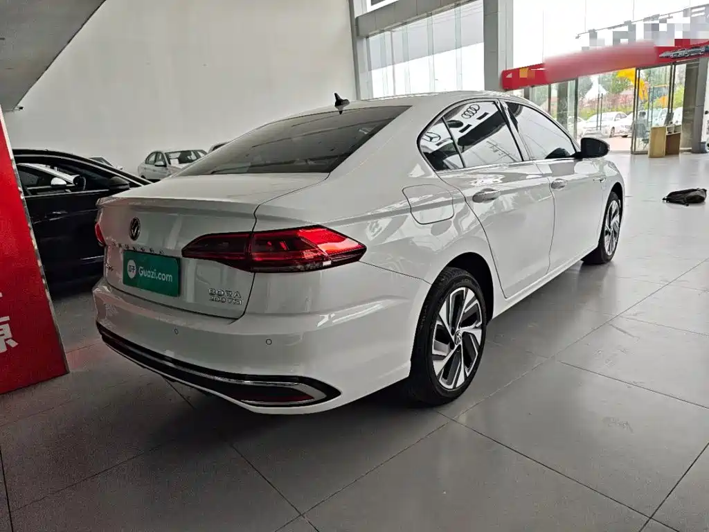 Volkswagen Bora — миниатюра 5