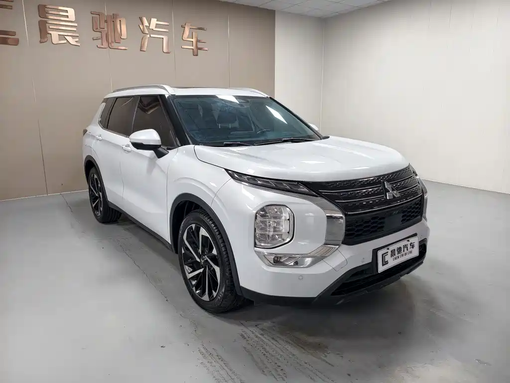 Mitsubishi Outlander — миниатюра 3