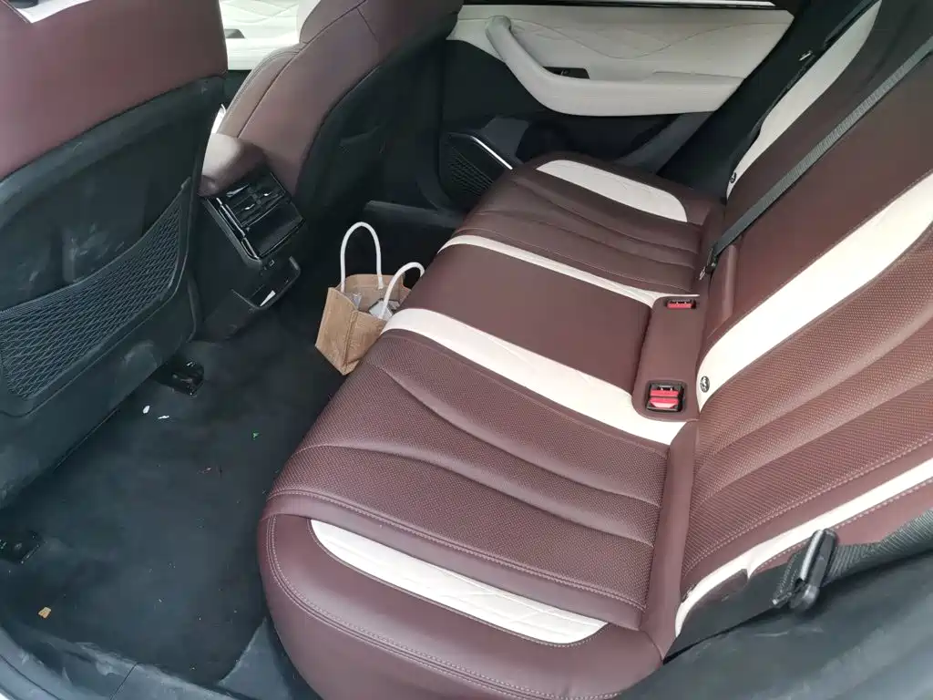 Geely Xingyue L — миниатюра 18