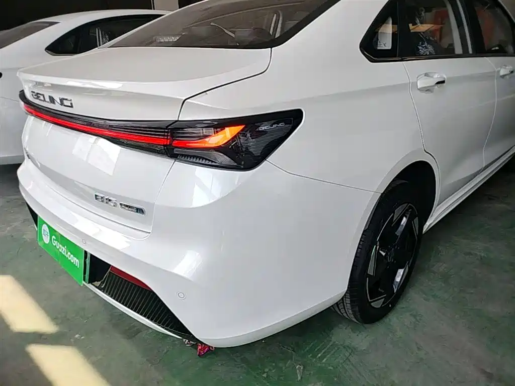 BAIC EU5 Plus — миниатюра 8