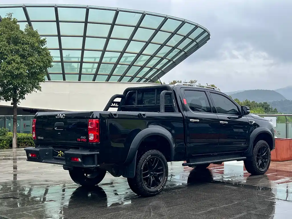 JIANGQI GROUP JAC T8