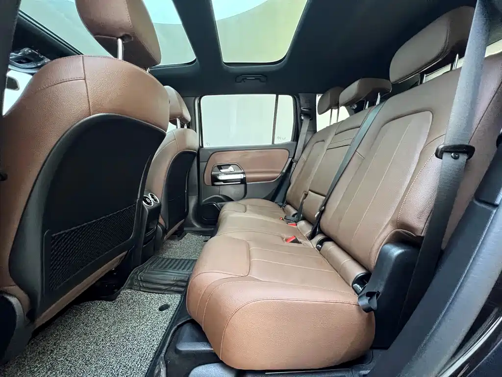 Mercedes-Benz GLB — миниатюра 19
