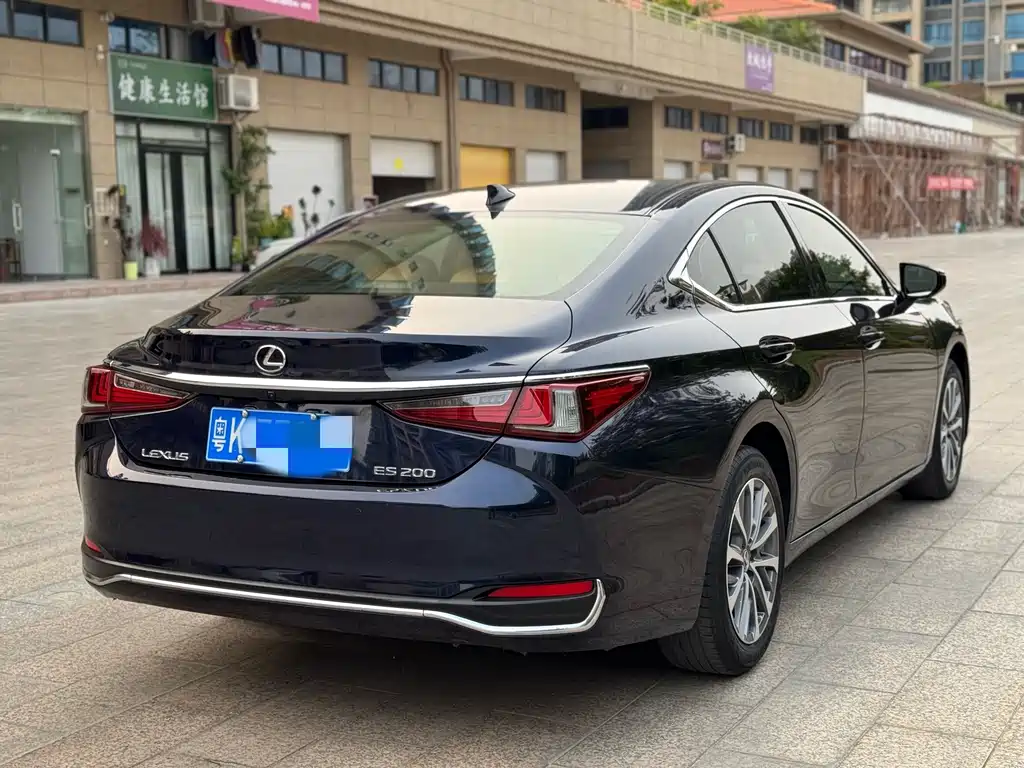 Lexus ES — миниатюра 6