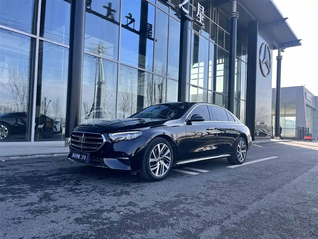 Mercedes-Benz E-Class 2024