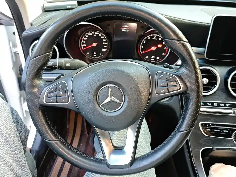 Mercedes-Benz C-Class — миниатюра 15