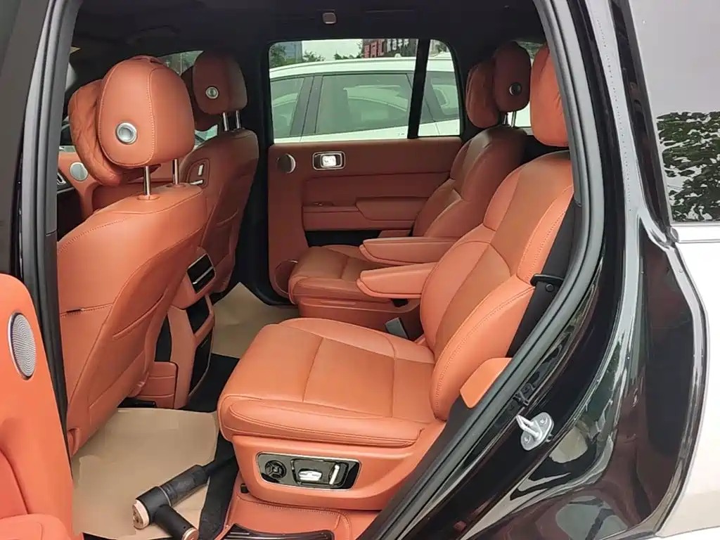 Li Auto Li L8 — миниатюра 17