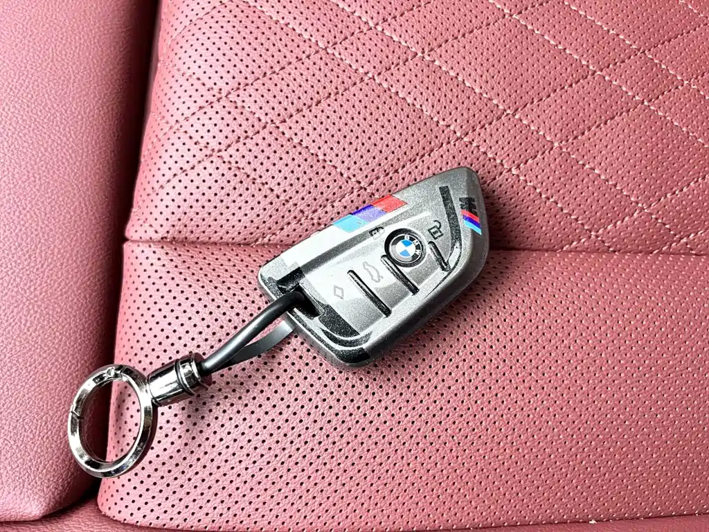BMW iX3 — миниатюра 2