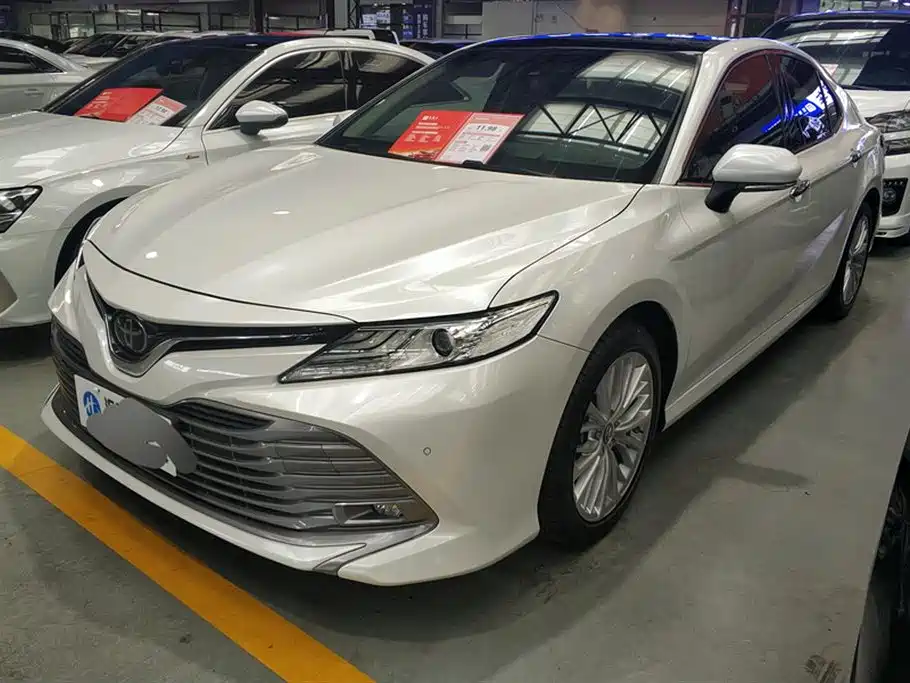 TOYOTA CAMRY