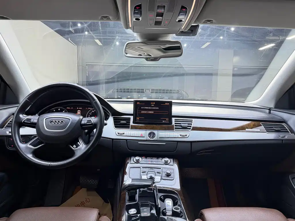Audi A8 — миниатюра 6