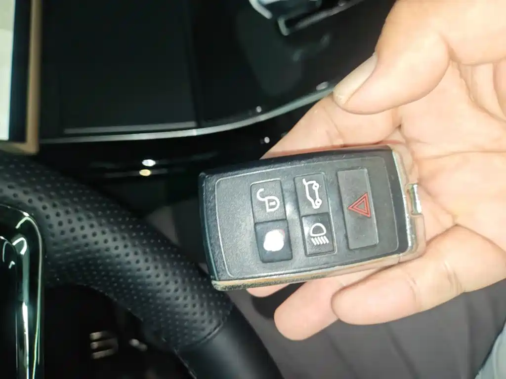 Land Rover Velar — миниатюра 9