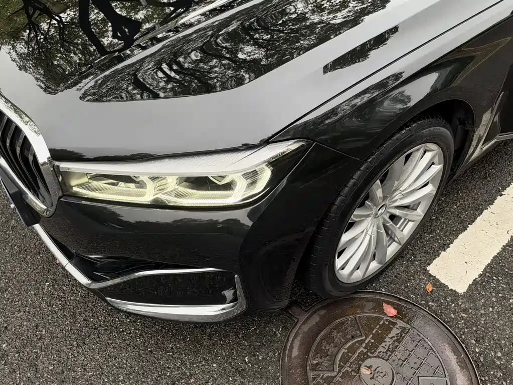 BMW 7 Series — миниатюра 19