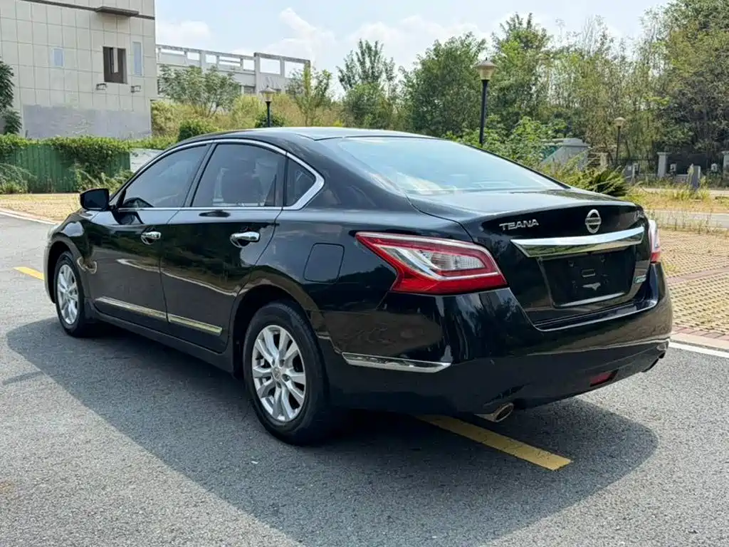 Nissan Teana — миниатюра 7