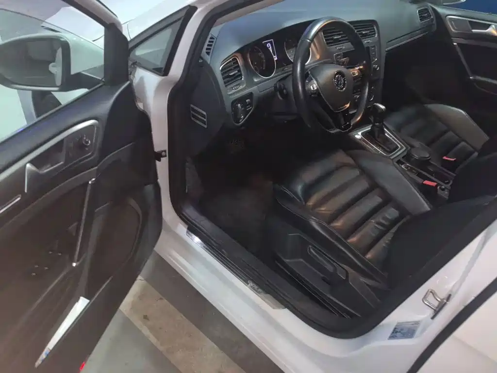 Volkswagen Golf — миниатюра 13