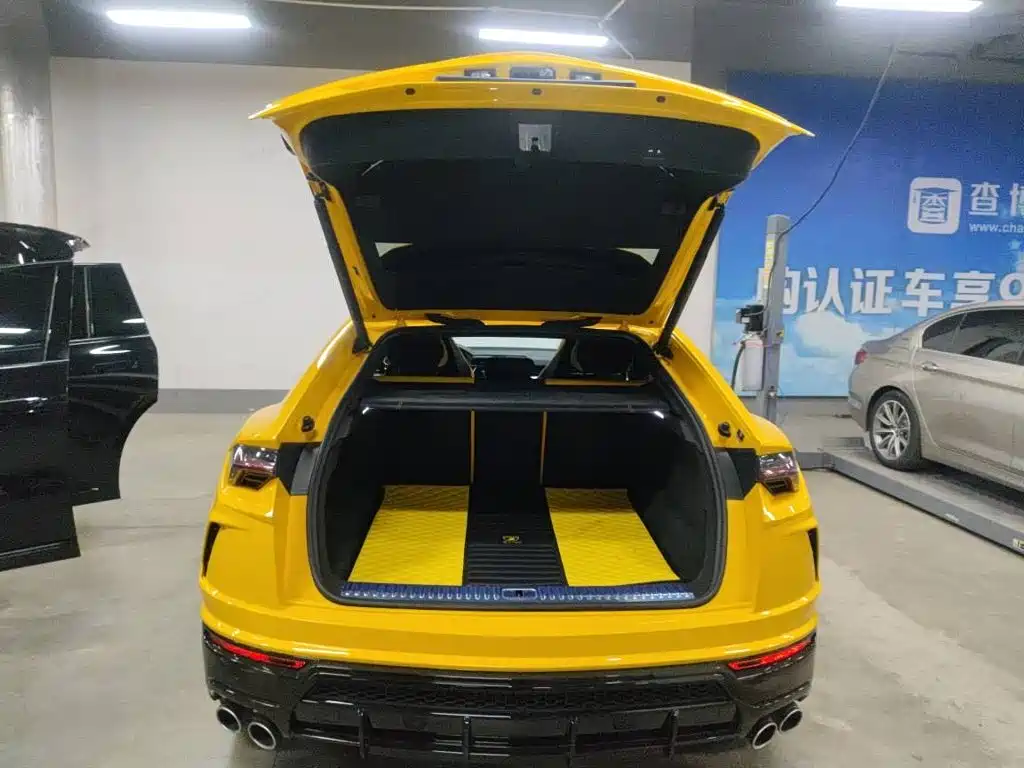 Lamborghini Urus — миниатюра 8