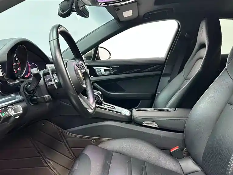 Porsche Panamera — миниатюра 13