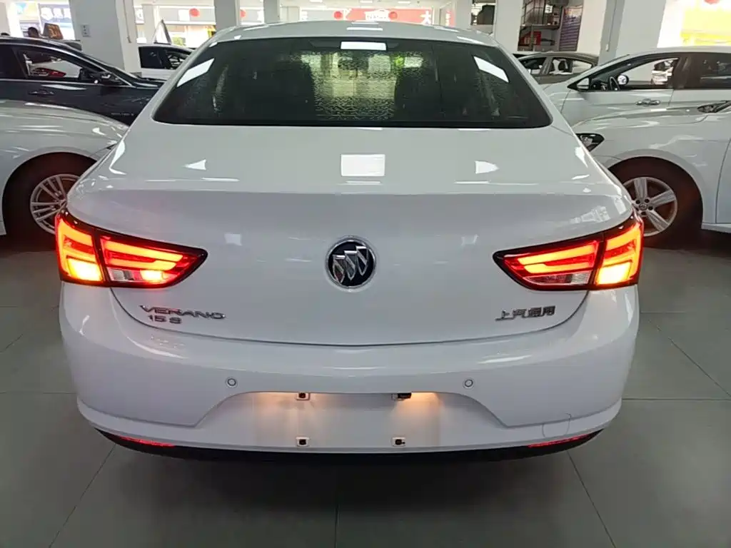 Buick Verano — миниатюра 6