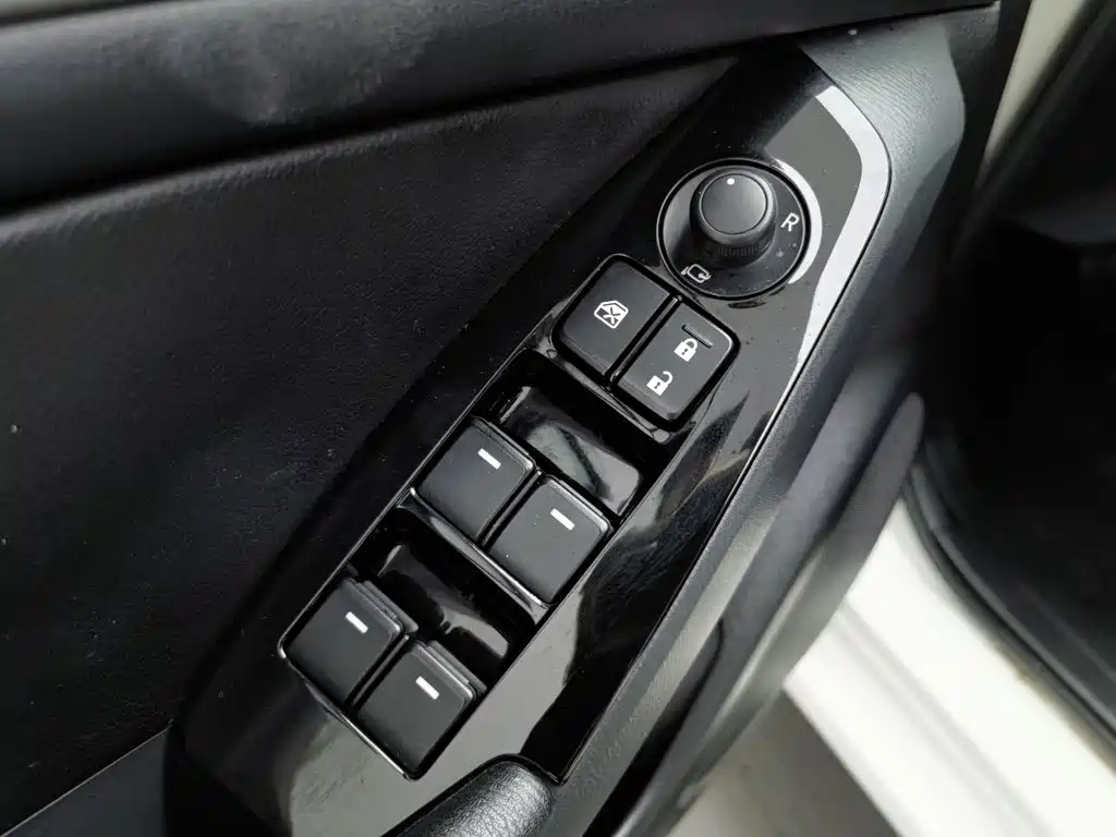 Mazda 3 Axela — миниатюра 9