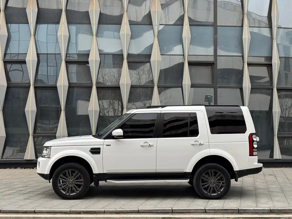 Land Rover Discovery 2016 3.0 SC V6 HSE
