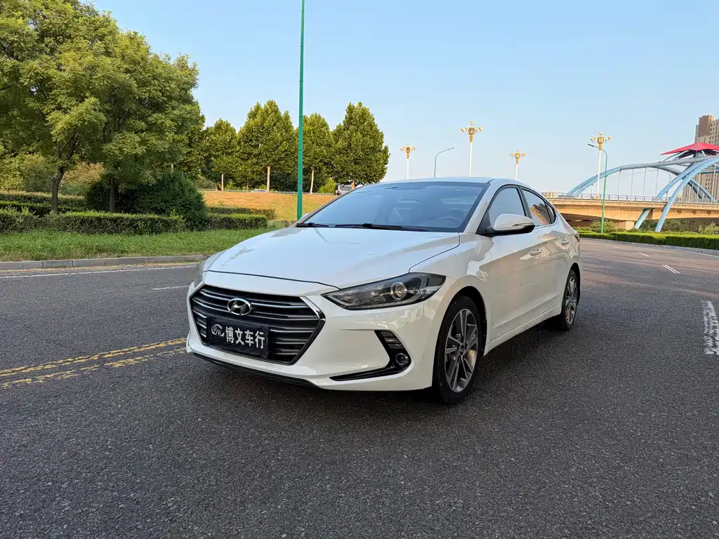 2017 Hyundai Elantra - zdjęcie 1 z 9