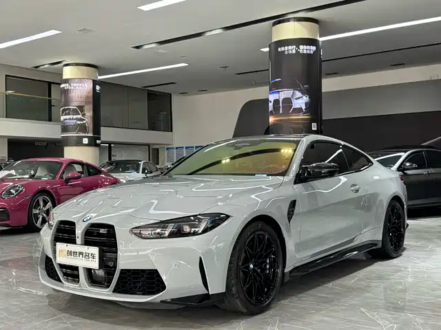 2025 BMW M4
