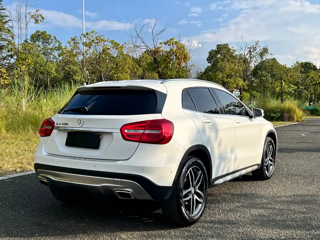 Mercedes-Benz GLA — миниатюра 8