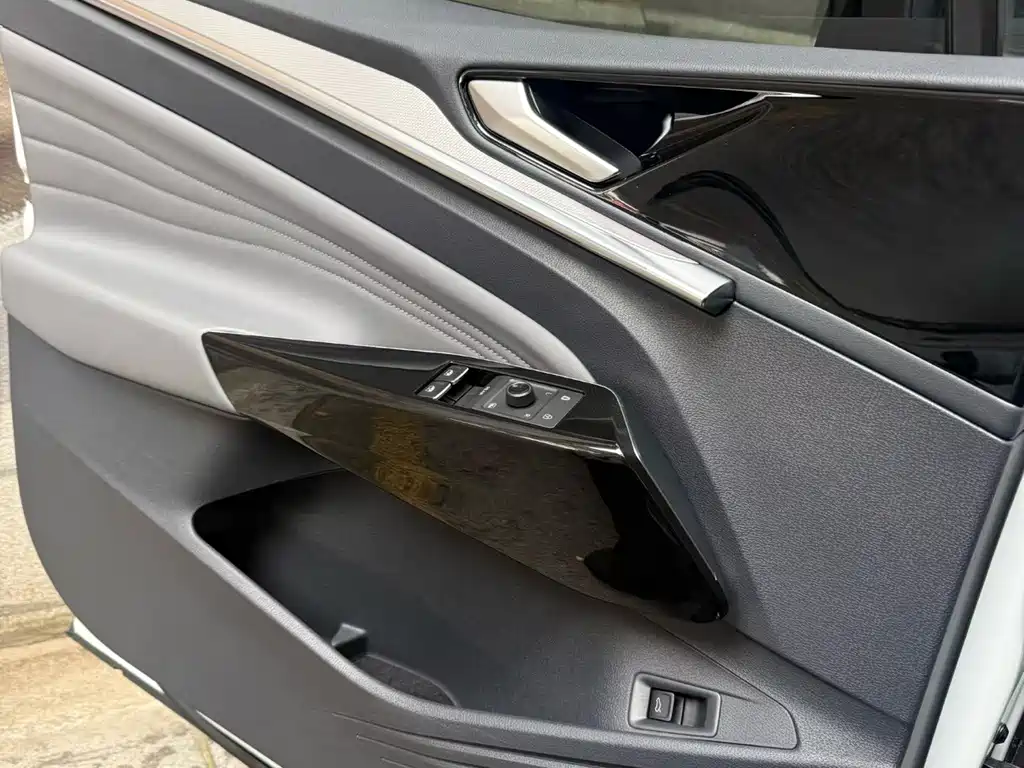 Volkswagen ID.4 Crozz — миниатюра 6