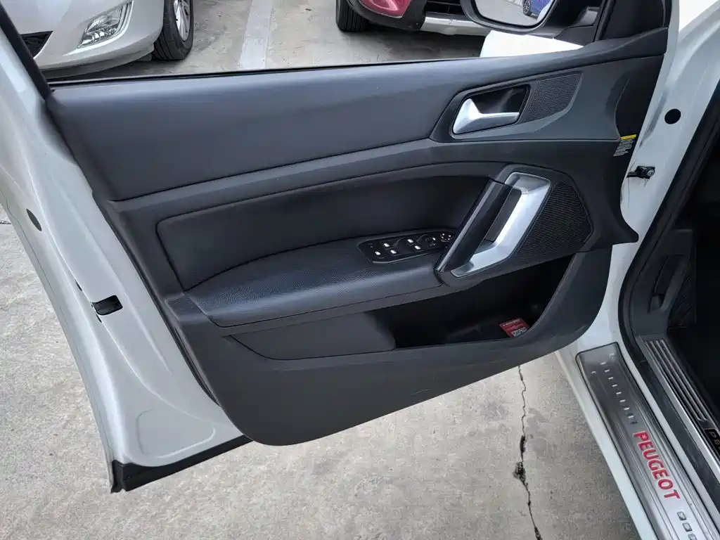 Peugeot 408 — миниатюра 9