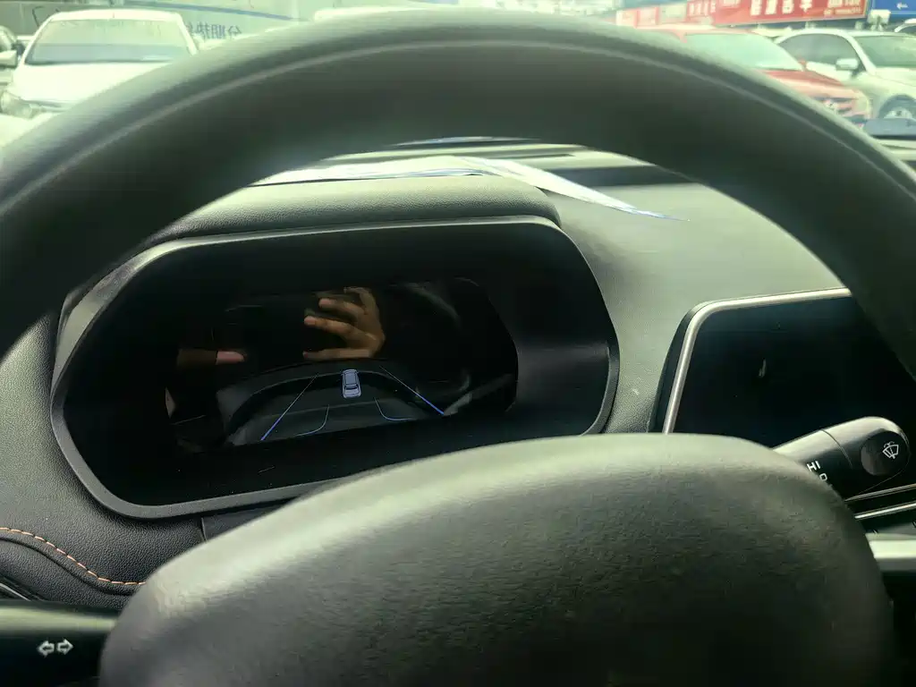 Dongfeng EV YOUNG Guang Xiaoxin — миниатюра 9
