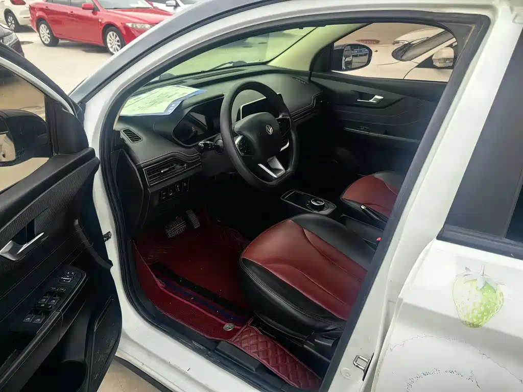 Dongfeng EV YOUNG Guang Xiaoxin — миниатюра 8