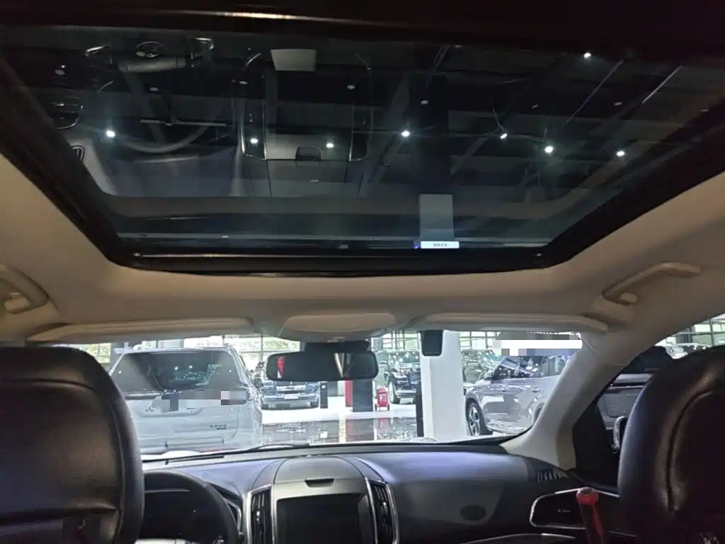 Ford Edge — миниатюра 18