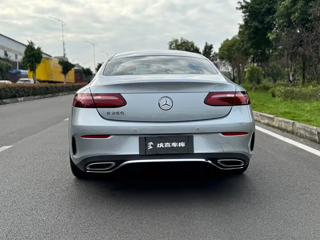 Mercedes-Benz E-Class (Import) — миниатюра 6