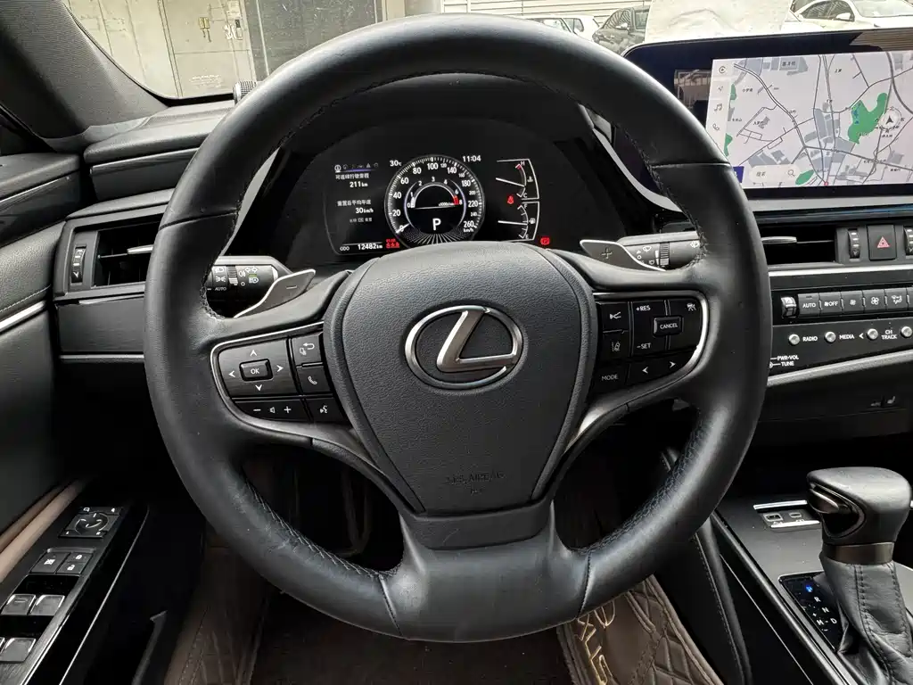 Lexus ES — миниатюра 12