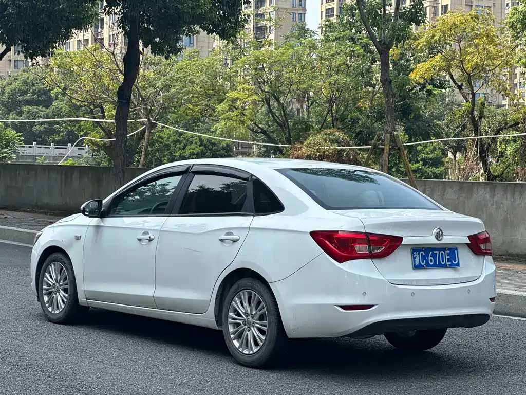 Buick Excelle — миниатюра 6