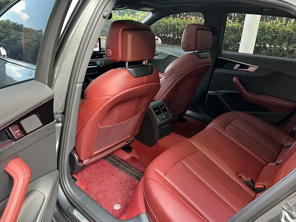 Audi A4L 2025 200 Enjoy 40 TFSI Luxury