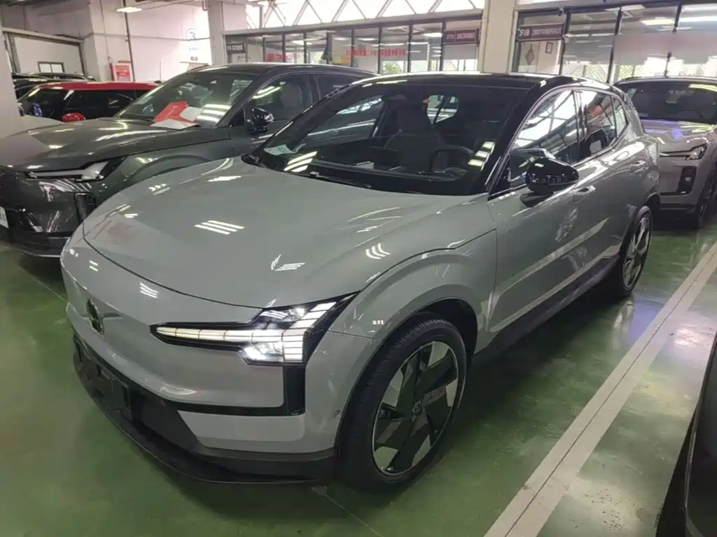 Volvo EX30 — миниатюра 2