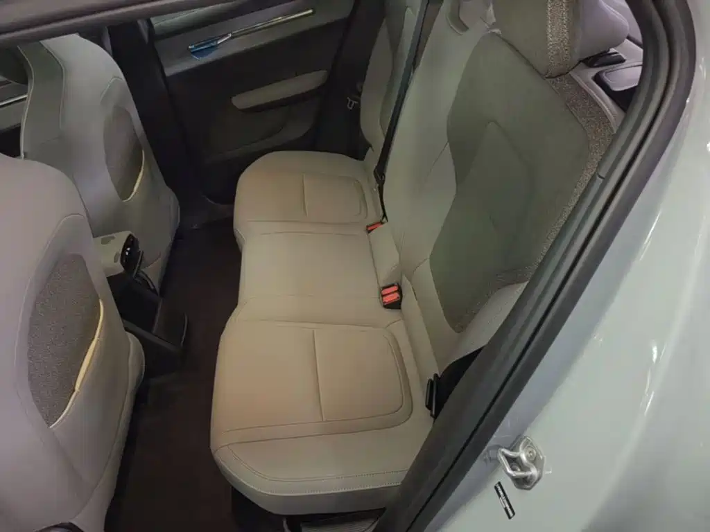 Volvo EX30 — миниатюра 17