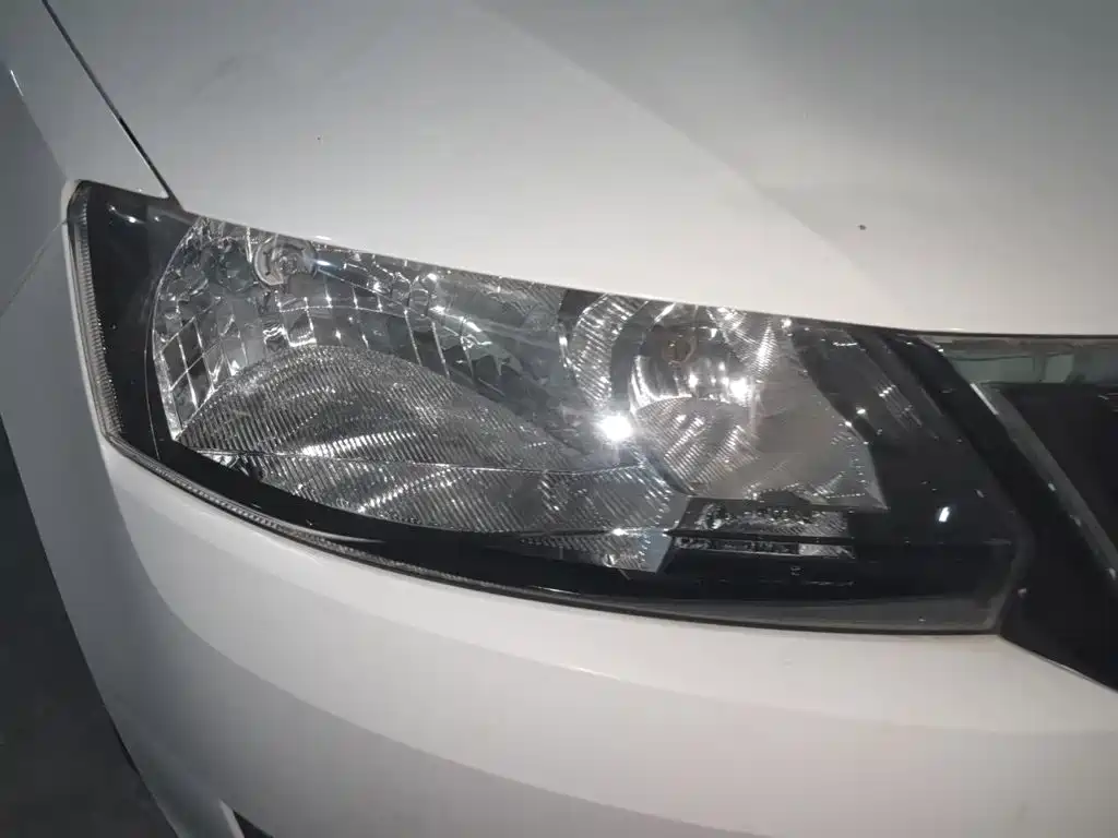 Skoda Rapid Spaceback — миниатюра 25