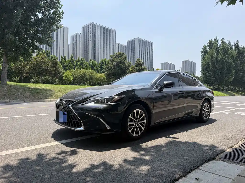 Lexus ES 2024 200 Premium
