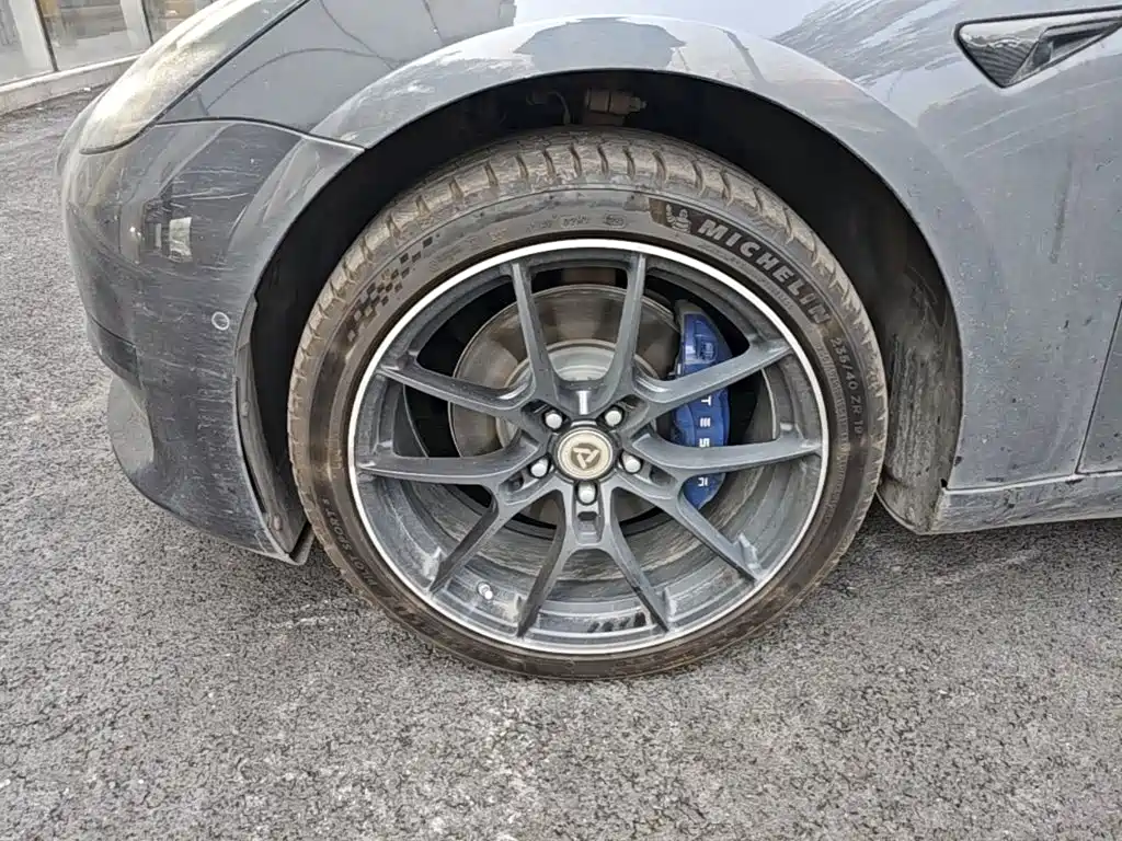 Tesla Model 3 — миниатюра 23
