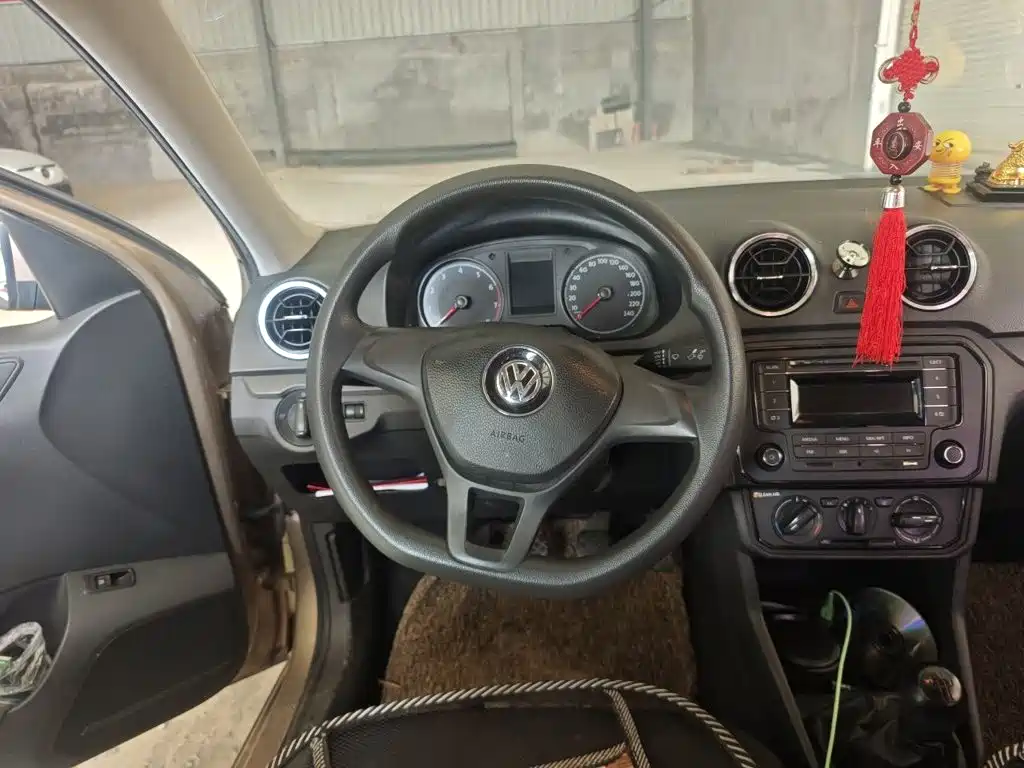 Volkswagen Jetta — миниатюра 6