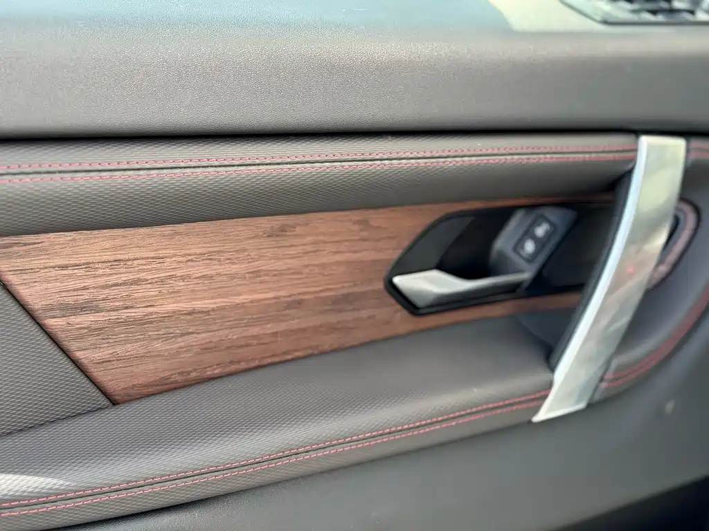 LAND ROVER DISCOVER SPORTS