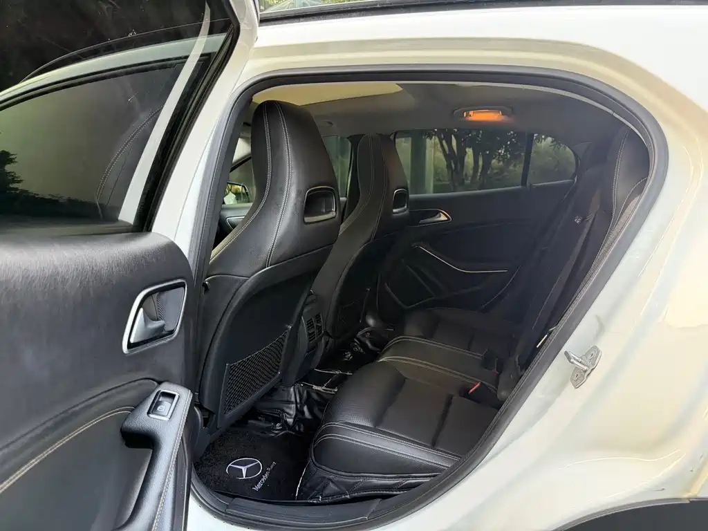 Mercedes-Benz GLA — миниатюра 5