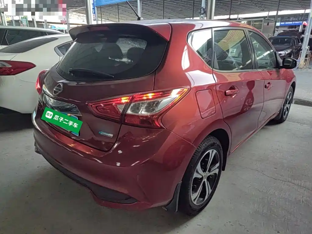 Nissan Tiida — миниатюра 7