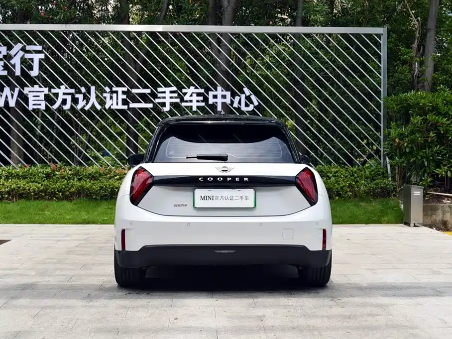 Mini COOPER 2025 456km COOPER E