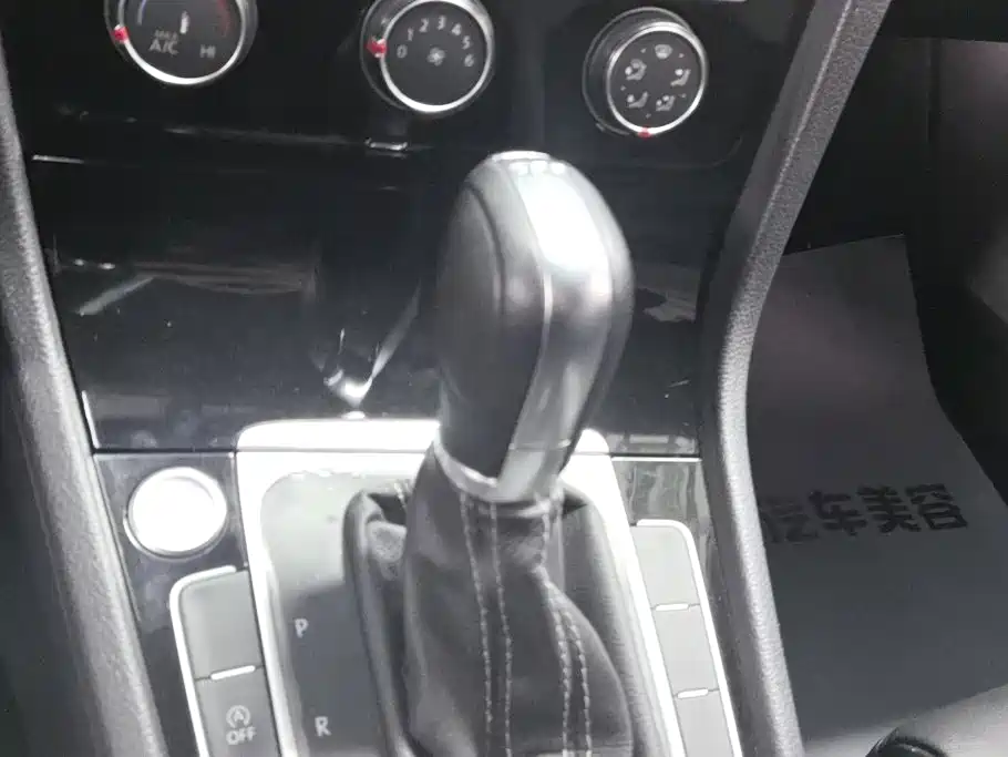 Volkswagen Golf — миниатюра 16